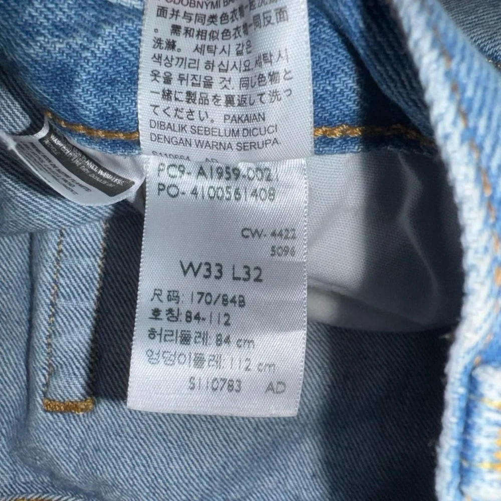 Levi’s Premium 501 ‘90s Distressed Light Wash Straight Leg Jeans W33 L32 Women’s